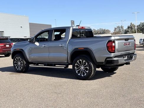 Used 2024 GMC Canyon Denali image 30