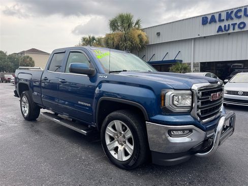 Used 2017 GMC Sierra 1500 SLE w/ SLE Value Package AWD/4WD image 2