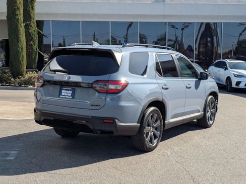 New 2026 Honda Pilot Sport image 4