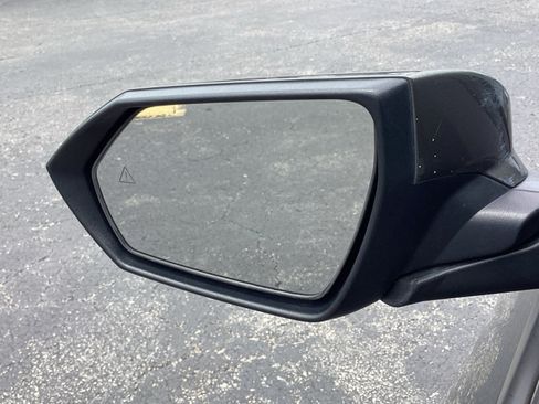 Used 2024 Hyundai Elantra SEL FWD image 31
