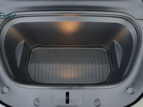 Used 2023 Tesla Model Y Long Range image 28