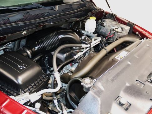 Used 2018 RAM 1500 Express image 71