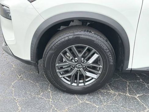 Used 2022 Nissan Rogue S FWD image 10