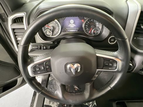 Used 2022 RAM 1500 Big Horn AWD/4WD image 11