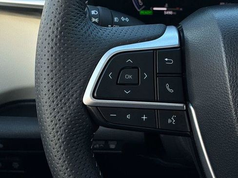 Certified 2026 Toyota Sienna Limited FWD image 26