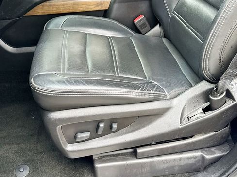 Used 2018 GMC Yukon Denali w/ Open Road Package image 24