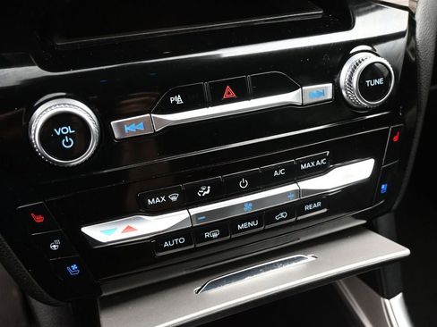 Certified 2023 Ford Explorer Limited image 17