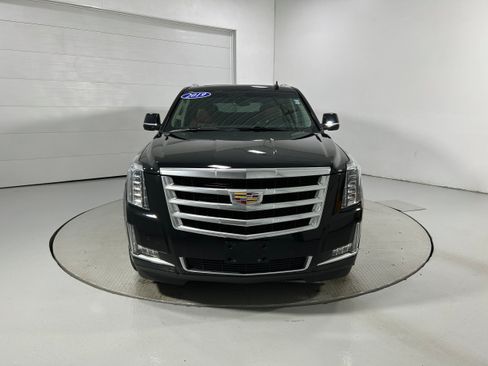 Used 2019 Cadillac Escalade ESV Luxury AWD/4WD image 19