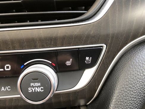 Used 2020 Honda Accord Touring image 31