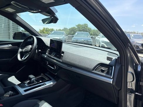 Used 2024 Audi Q5 2.0T Premium w/ Summer of Audi Package AWD/4WD image 15