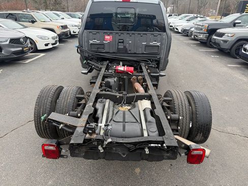 Used 2023 Ford F350 Lariat image 6