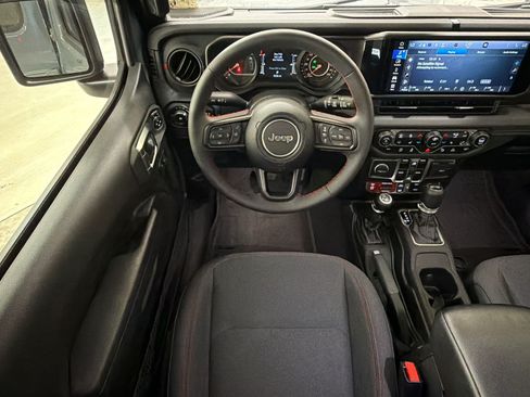 Used 2024 Jeep Wrangler Unlimited Rubicon w/ Safety Group AWD/4WD image 29