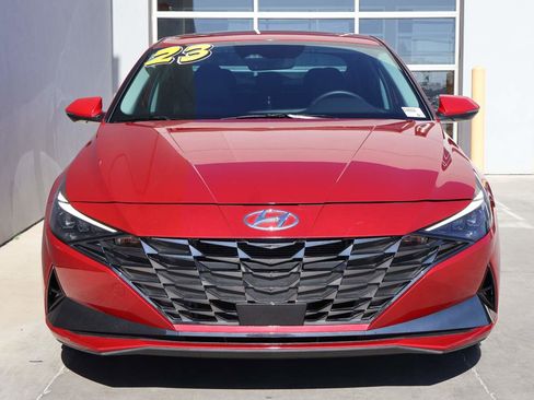 Used 2023 Hyundai Elantra Limited FWD image 5