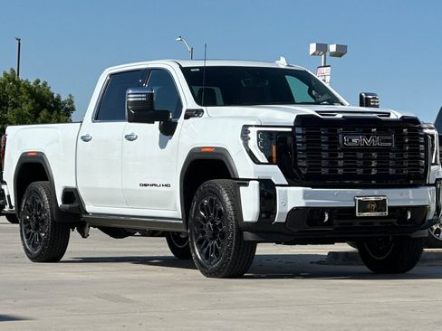 New 2026 GMC Sierra 2500 Denali Ultimate w/ LPO, Black Badging Package AWD/4WD image 9