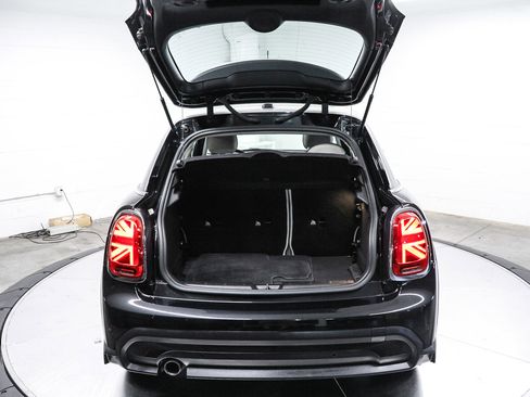 Certified 2023 MINI Cooper 4-Door Hardtop w/ Signature Upholstery Package FWD image 26