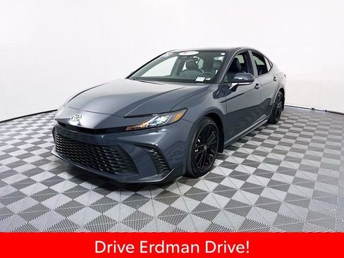 Certified 2026 Toyota Camry SE FWD image 3