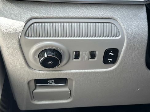 Used 2023 Jeep Grand Wagoneer 4WD image 38