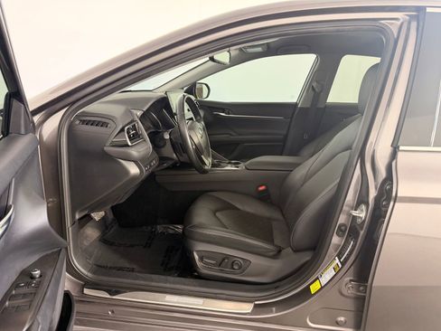 Used 2023 Toyota Camry XSE FWD image 14