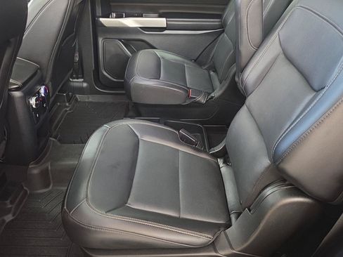 Used 2021 Ford Explorer Limited AWD/4WD image 7