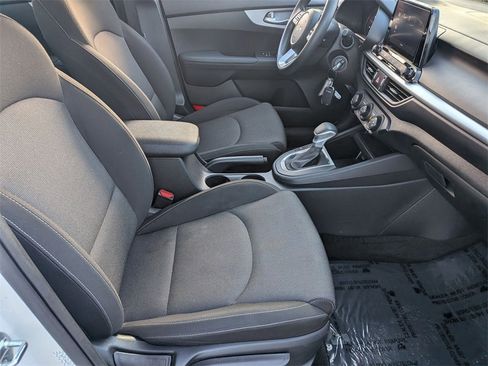 Used 2024 Kia Forte LXS image 32