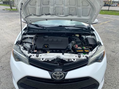 Used 2018 Toyota Corolla LE FWD image 11