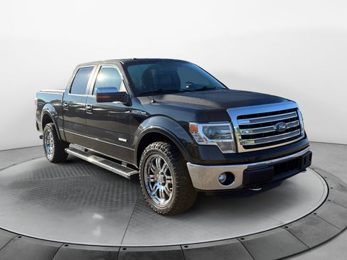Used 2014 Ford F150 Lariat w/ Equipment Group 502A Luxury AWD/4WD image 4