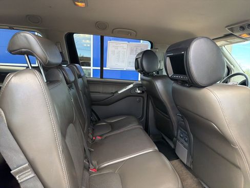 Used 2011 Nissan Pathfinder Silver image 15