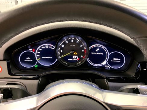 Used 2022 Porsche Cayenne E-Hybrid image 24