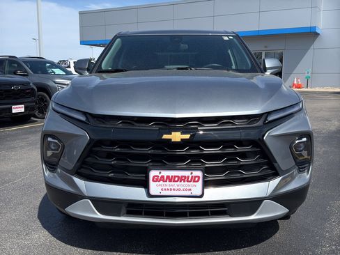 Used 2025 Chevrolet Blazer LT AWD/4WD image 3