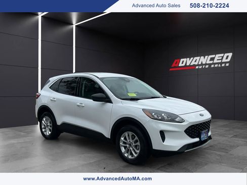 Used 2022 Ford Escape SE image 1