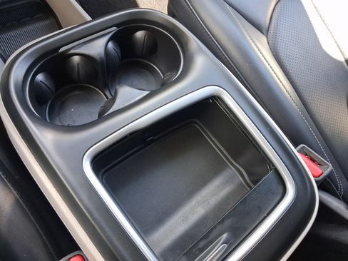 Used 2023 Chrysler Pacifica Touring-L FWD image 20