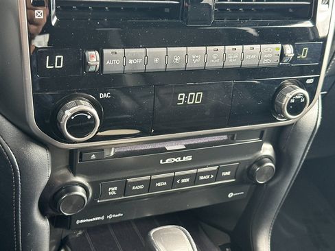 Used 2023 Lexus GX 460 Premium w/ Premium Package AWD/4WD image 27