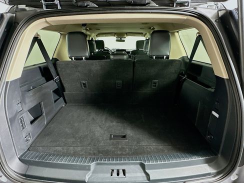 Used 2024 Ford Expedition Max XLT image 30