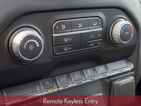 Used 2021 Chevrolet Silverado 1500 Custom AWD/4WD image 23