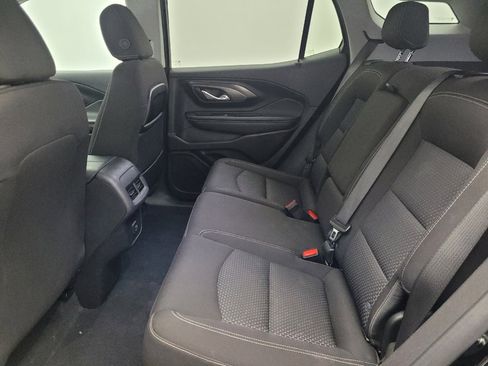 Used 2024 GMC Terrain SLE image 18