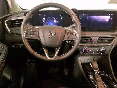 Used 2025 Buick Encore GX Preferred AWD/4WD image 5