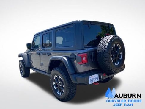 Used 2026 Jeep Wrangler Unlimited Rubicon AWD/4WD image 5