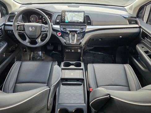 Used 2025 Honda Odyssey Touring image 26