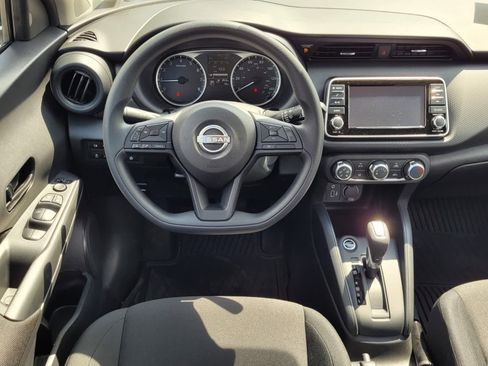 New 2025 Nissan Kicks Play S image 5