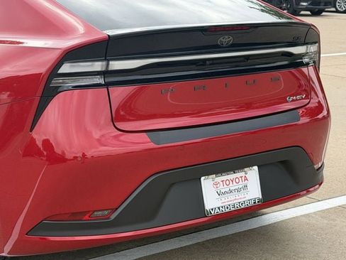 New 2026 Toyota Prius Plug-In Hybrid FWD image 6