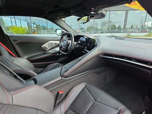 Used 2024 Chevrolet Corvette Stingray Premium Conv w/ Z51 Performance Package RWD image 20
