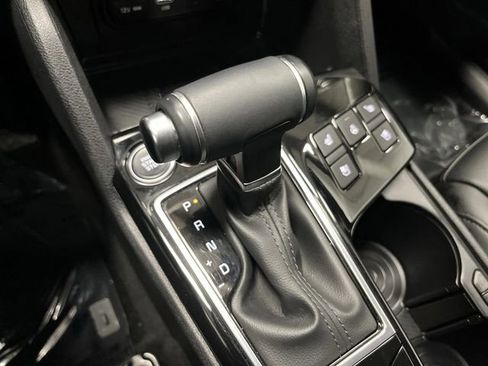 Used 2025 Kia Sportage SX image 22