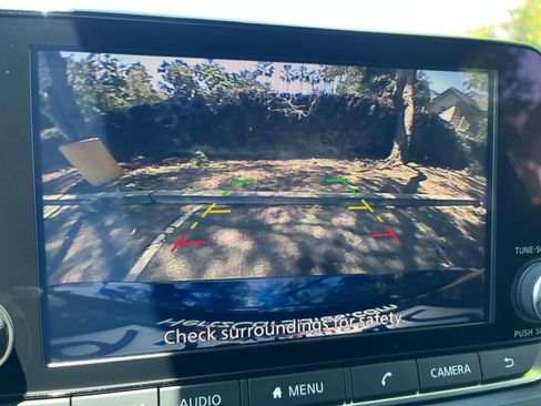 Used 2025 Nissan Rogue SV FWD image 25