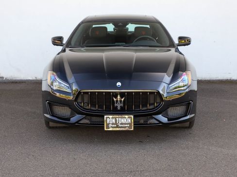 Used 2022 Maserati Quattroporte Modena Q4 AWD/4WD image 7