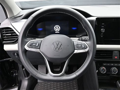 Certified 2025 Volkswagen Taos S image 15