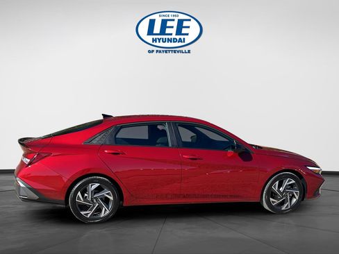 Certified 2025 Hyundai Elantra Sport image 6