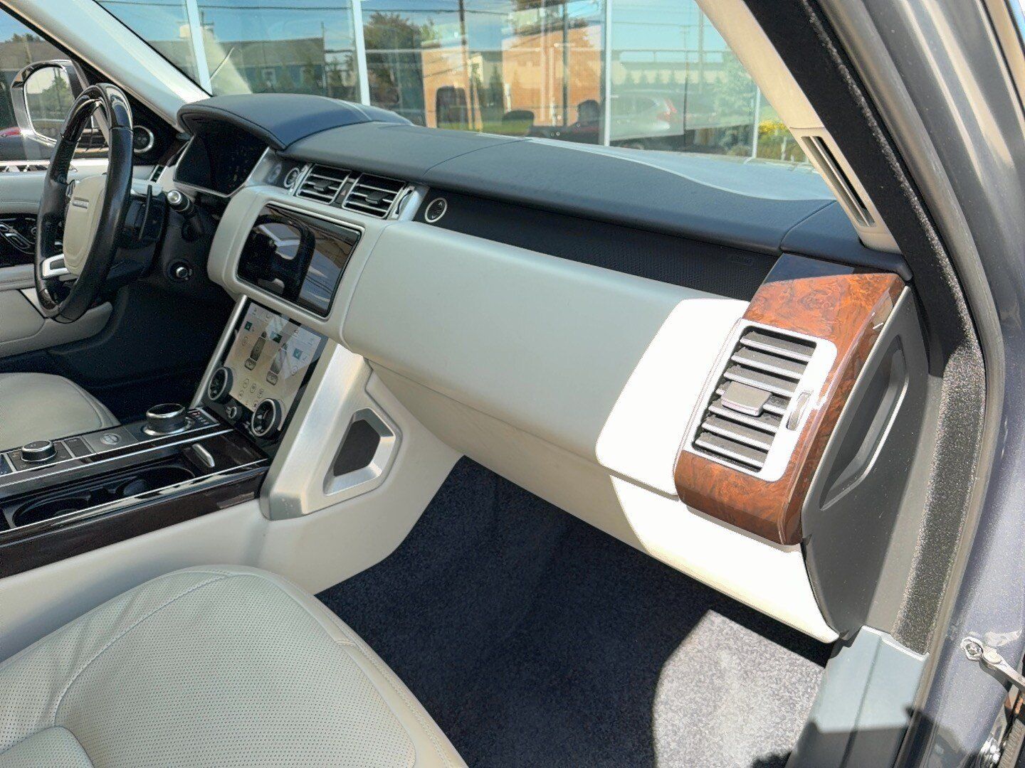 Used 2020 Land Rover Range Rover HSE AWD/4WD image 26