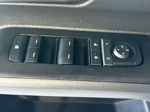 Used 2025 Toyota Tacoma TRD Sport RWD image 17