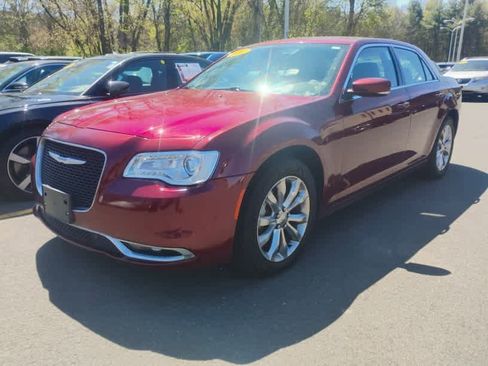 Certified 2021 Chrysler 300 Touring L AWD/4WD image 4