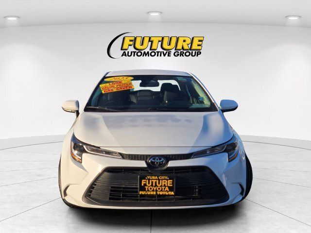 Certified 2025 Toyota Corolla LE FWD image 2